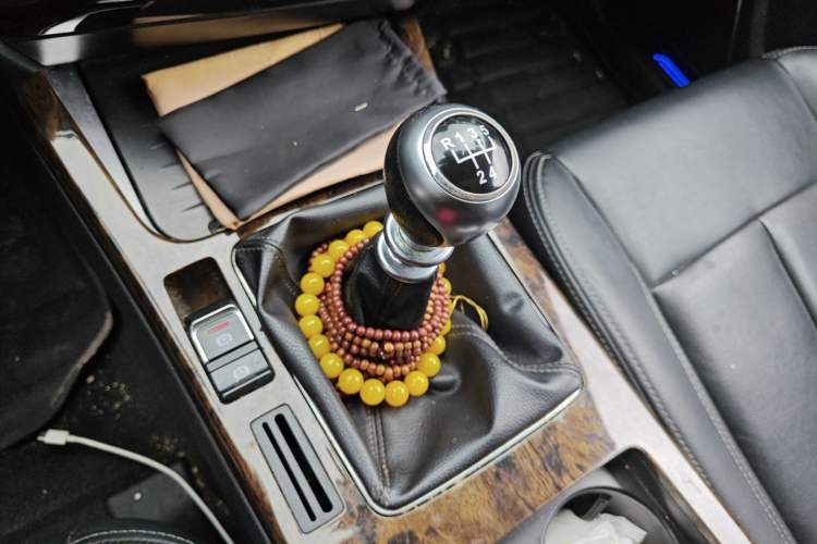 Used Hanteng X7 2016 1.5T Manual Luxury Edition Gear Lever