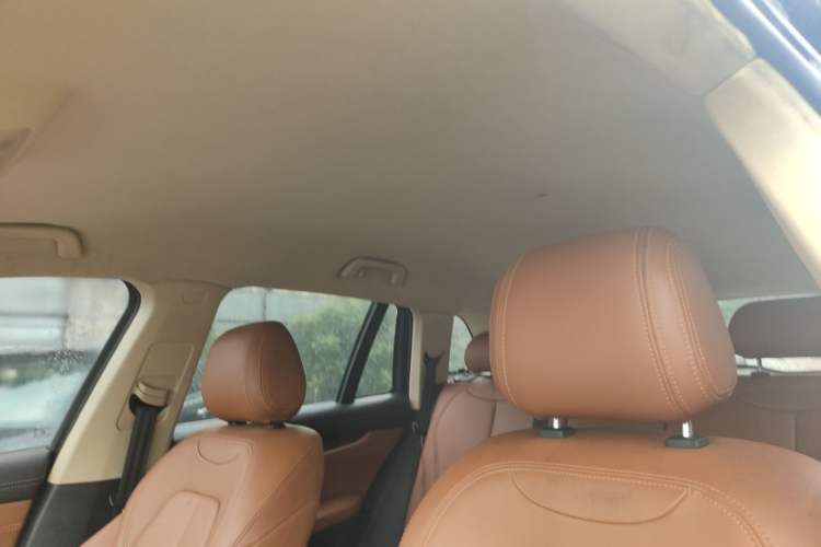 Used Hanteng X7 2016 2.0T Manual Luxury Version Headliner