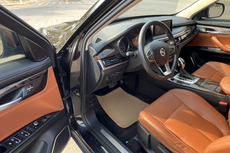 Used Hanteng X7 2016 2.0T DCT Luxury Edition Interior 5