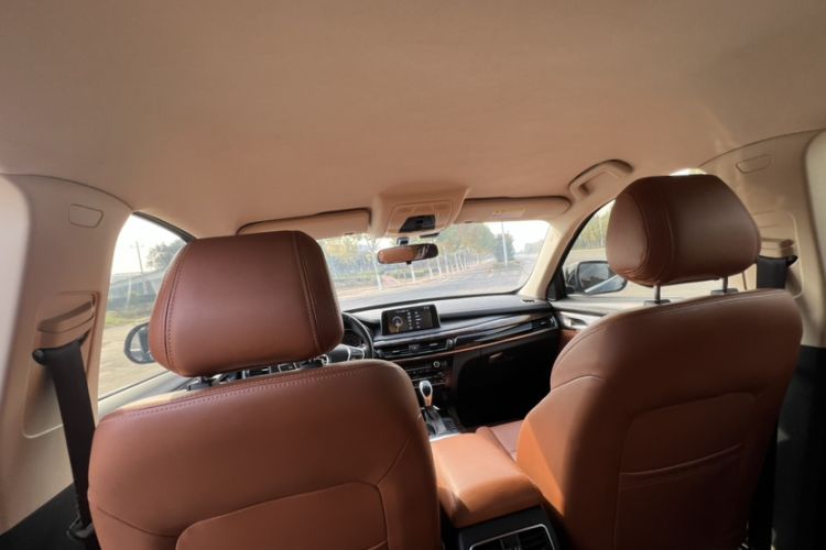 Used Hanteng X7 2016 2.0T DCT Luxury Edition Interior 7
