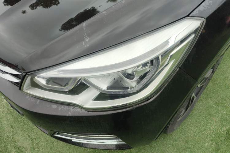 Used Hanteng X7 2016 2.0T Manual Luxury Version Left Front Headlight