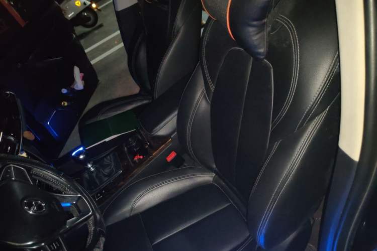 Used Hanteng X7 2016 1.5T Manual Luxury Edition Left Front Seat