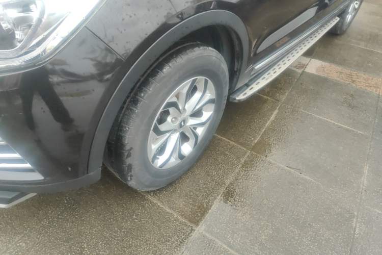 Used Hanteng X7 2016 1.5T Manual Luxury Version Left Front Wheel Hub