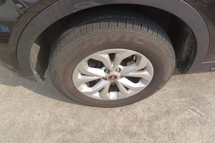 Used Hanteng X7 2016 1.5T Manual Comfort Model Left Front Wheel Hub