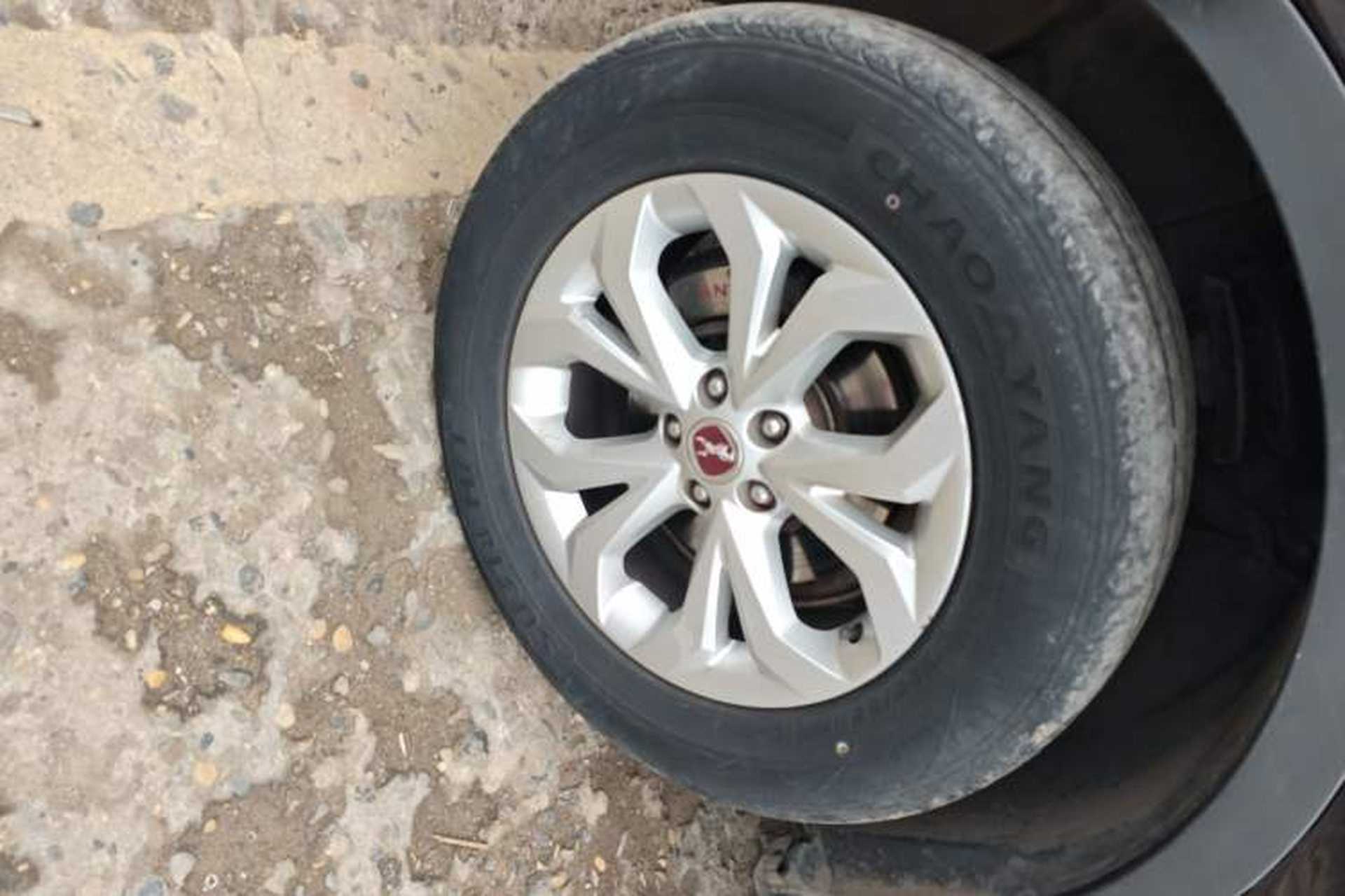 Used Hanteng X7 2016 1.5T Manual Comfort Model Left Front Wheel Hub