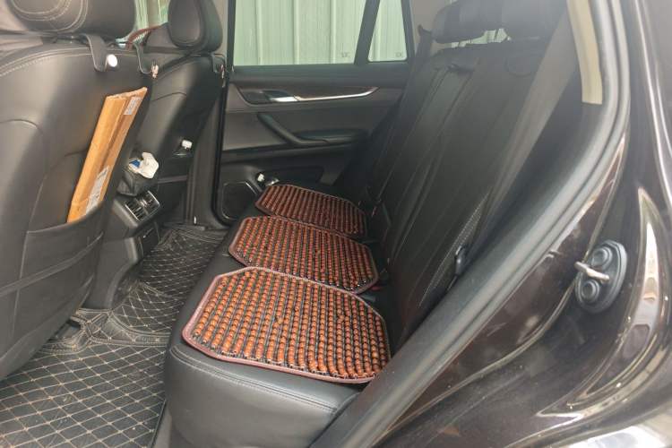 Used Hanteng X7 2016 2.0T DCT Yu Ma Edition Left Rear Seat