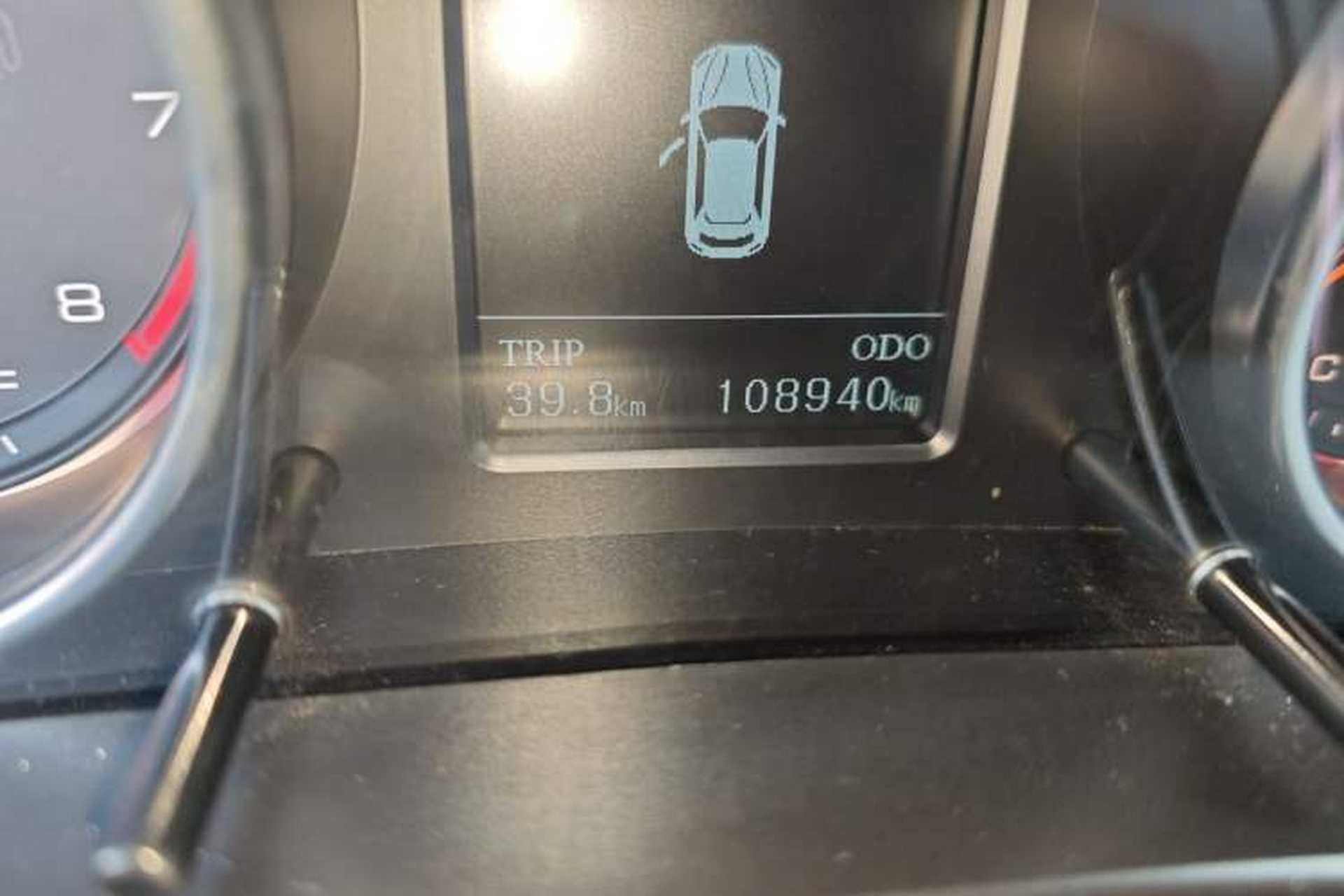 Used Hanteng X7 2016 2.0T DCT Luxury Edition Odometer Close Up