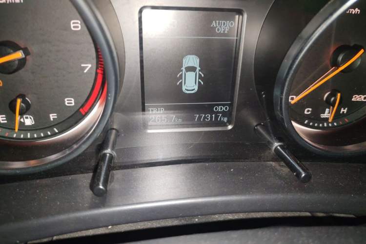 Used Hanteng X7 2016 1.5T Manual Luxury Edition Odometer Close Up