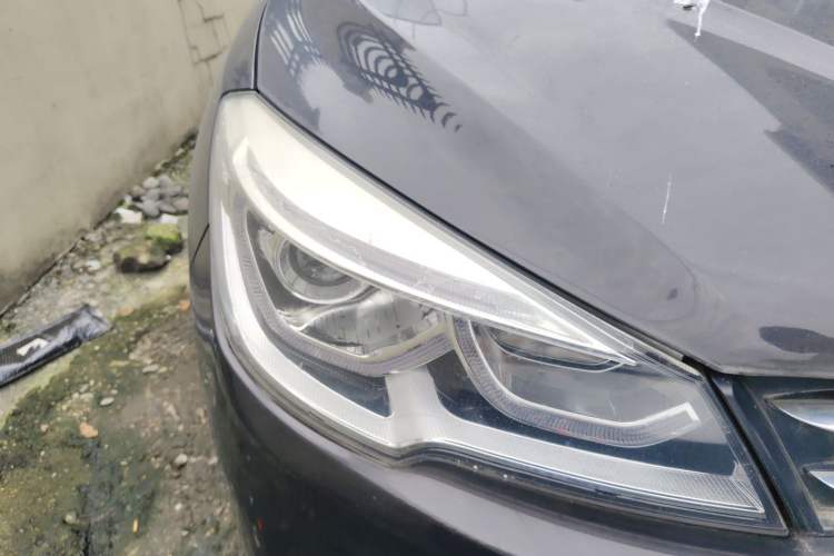 Used Hanteng X7 2016 2.0T Manual Luxury Edition Right Front Headlight
