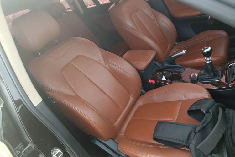 Used Hanteng X7 2016 1.5T Manual Comfort Model Right Front Seat