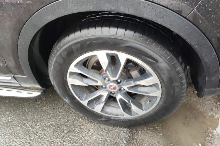 Used Hanteng X7 2016 2.0T DCT Luxury Edition Right Front Wheel Hub