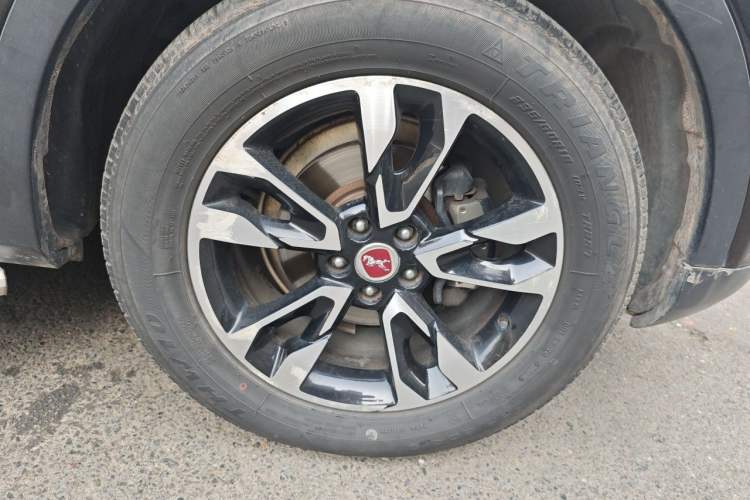 Used Hanteng X7 2016 2.0T DCT Luxury Edition Right Front Wheel Hub