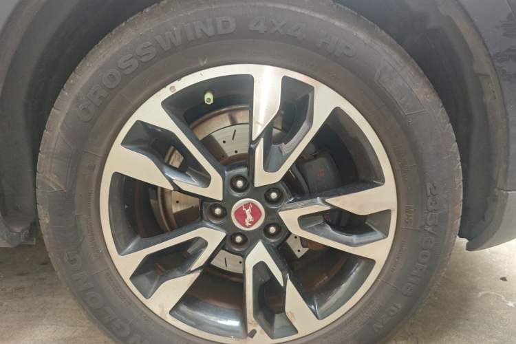 Used Hanteng X7 2016 2.0T DCT Yu Ma Edition Right Front Wheel Hub