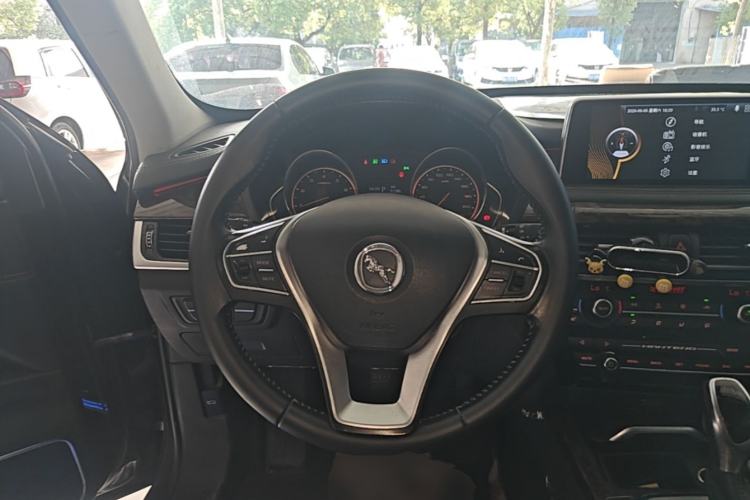 Used Hanteng X7 2016 2.0T DCT Luxury Edition Steering Wheel