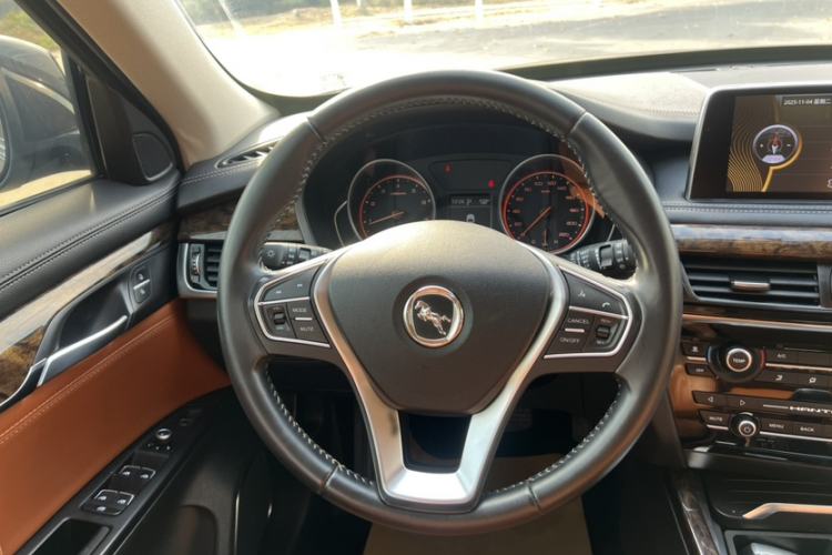 Used Hanteng X7 2016 2.0T DCT Luxury Edition Steering Wheel