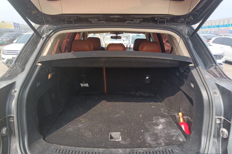 Used Hanteng X7 2016 1.5T Manual Comfort Model Trunk