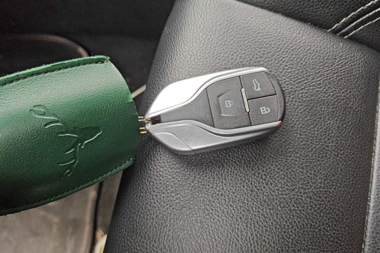Used Hanteng X7 2016 1.5T Manual Luxury Edition Vehicle Key