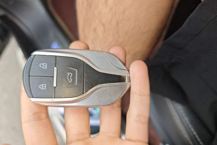 Used Hanteng X7 2016 2.0T DCT Luxury Edition Vehicle Key