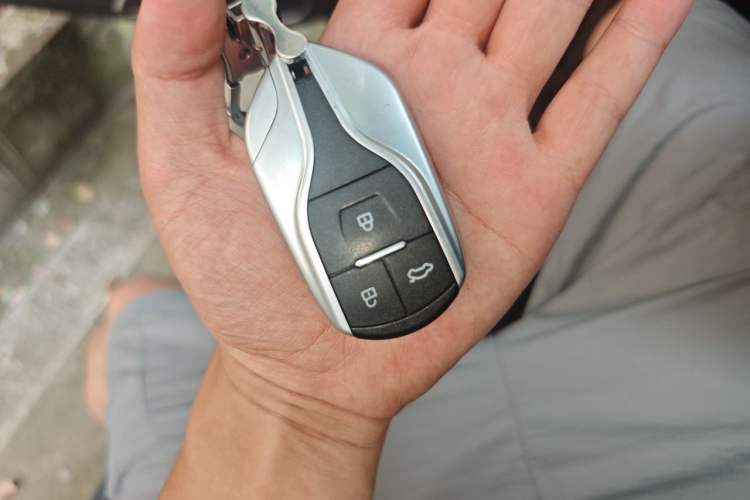 Used Hanteng X7 2016 2.0T DCT Yu Ma Edition Vehicle Key