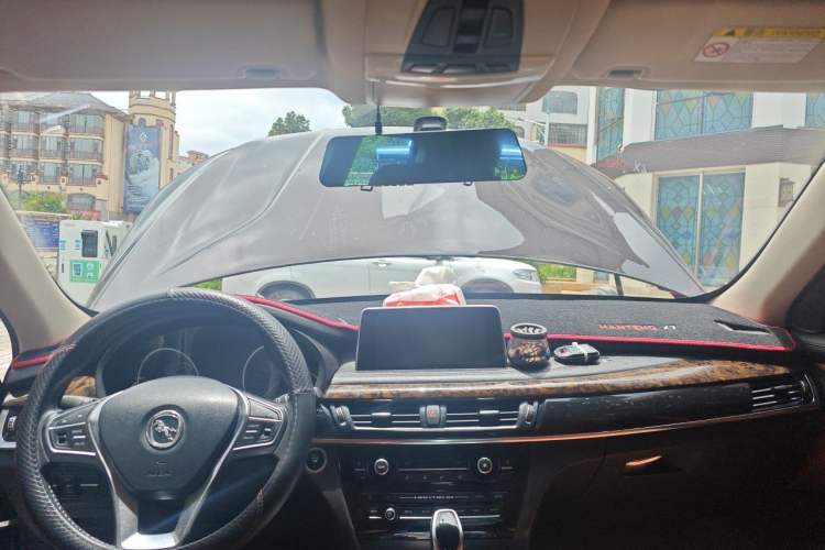 Used Hanteng X7 2016 2.0T DCT Luxury Version Center Console