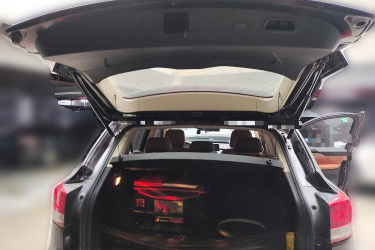 Used Hanteng X7 2016 2.0T Manual Luxury Version Trunk