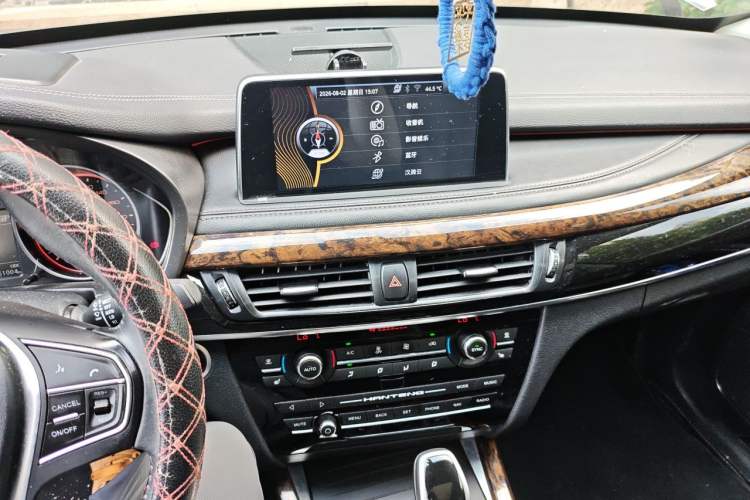 Used Hanteng X7 2016 2.0T DCT Luxury Edition Audio And AC Panel