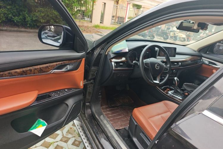Used Hanteng X7 2016 2.0T DCT Luxury Version Driver Seat