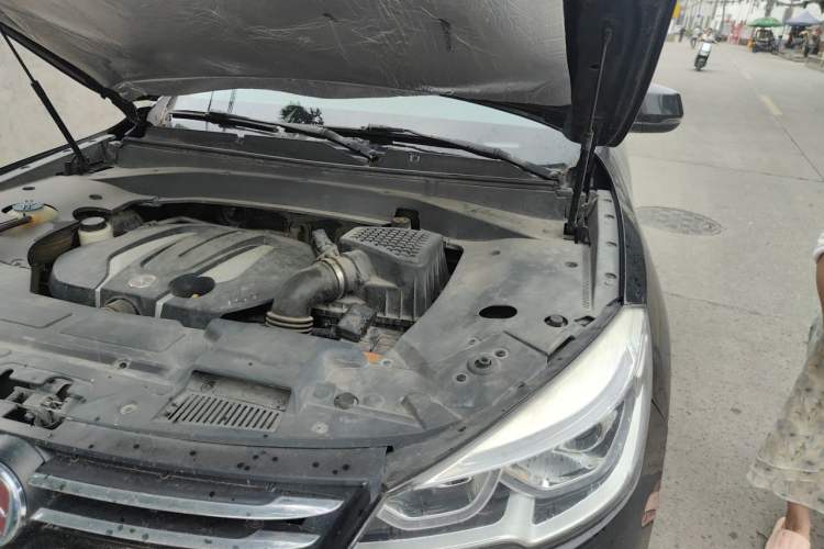 Used Hanteng X7 2016 1.5T Manual Luxury Edition Engine Bay Left