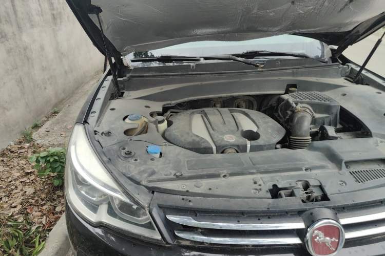 Used Hanteng X7 2016 1.5T Manual Luxury Edition Engine Bay Right