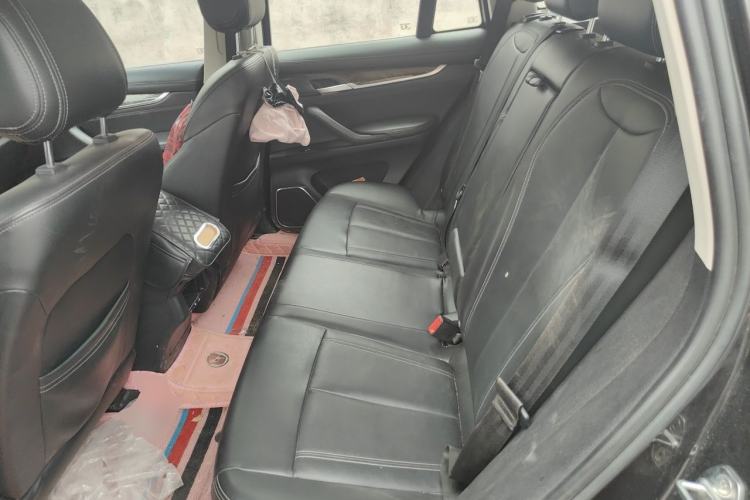 Used Hanteng X7 2016 1.5T Manual Luxury Edition Left Rear Seat