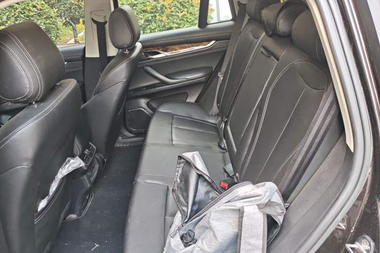 Used Hanteng X7 2016 2.0T DCT Luxury Edition Left Rear Seat