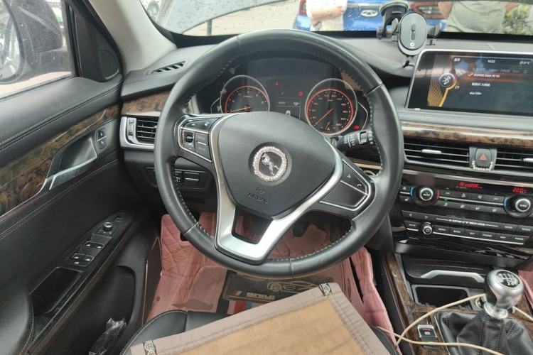 Used Hanteng X7 2016 1.5T Manual Luxury Edition Steering Wheel