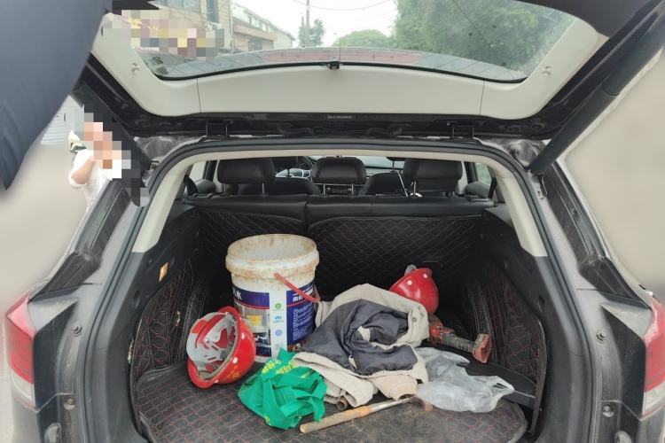 Used Hanteng X7 2016 1.5T Manual Luxury Edition Trunk