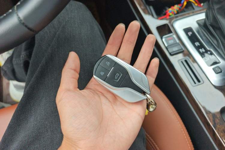 Used Hanteng X7 2016 2.0T DCT Luxury Version Vehicle Key