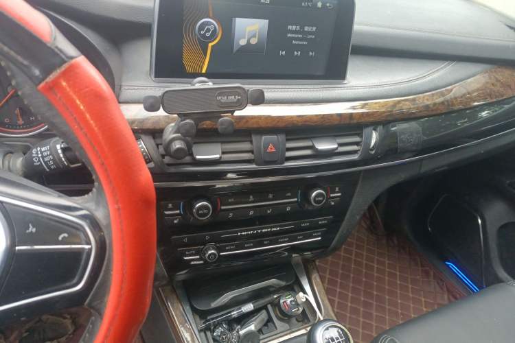 Used Hanteng X7 2016 1.5T Manual Luxury Edition Audio And AC Panel