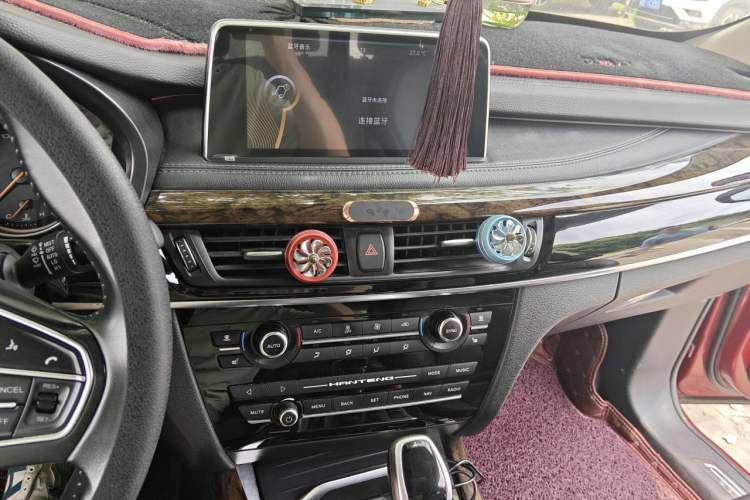 Used Hanteng X7 2016 2.0T DCT Luxury Edition Audio And AC Panel