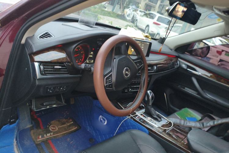 Used Hanteng X7 2016 2.0T DCT Yu Ma Edition Center Console