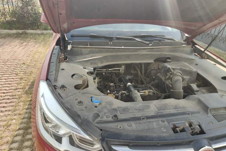 Used Hanteng X7 2016 1.5T Manual Luxury Edition Engine Bay Right