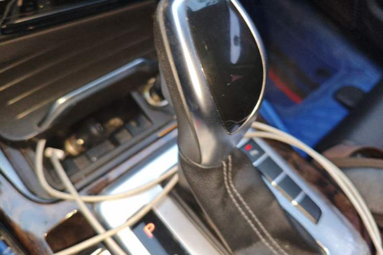 Used Hanteng X7 2016 2.0T DCT Yu Ma Edition Gear Lever