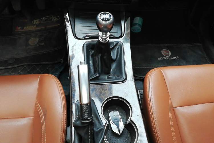Used Hanteng X7 2016 1.5T Manual Comfort Model Gear Lever