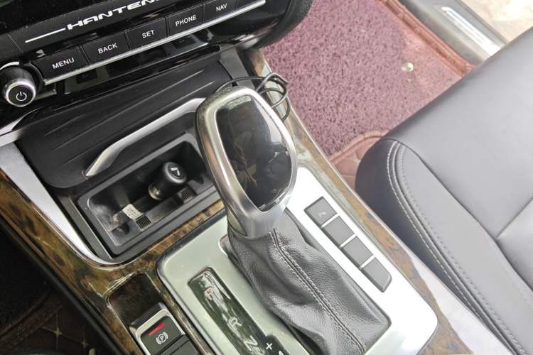 Used Hanteng X7 2016 2.0T DCT Luxury Edition Gear Lever