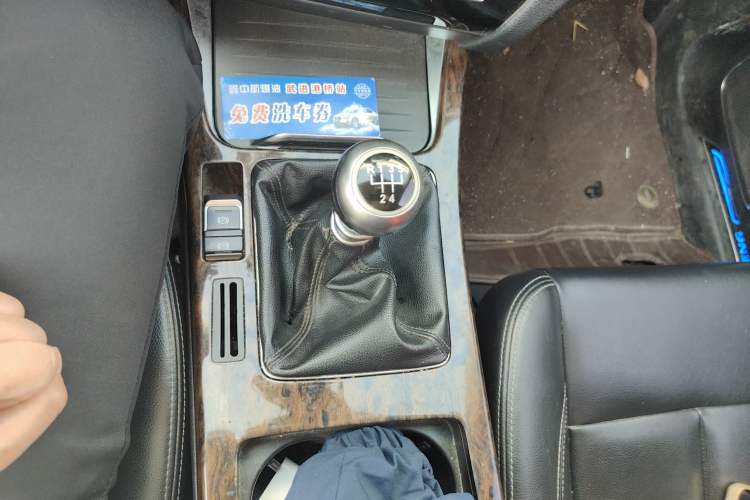 Used Hanteng X7 2016 1.5T Manual Luxury Edition Gear Lever