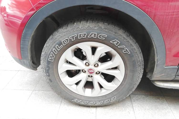 Used Hanteng X7 2016 1.5T Manual Comfort Model Left Front Wheel Hub