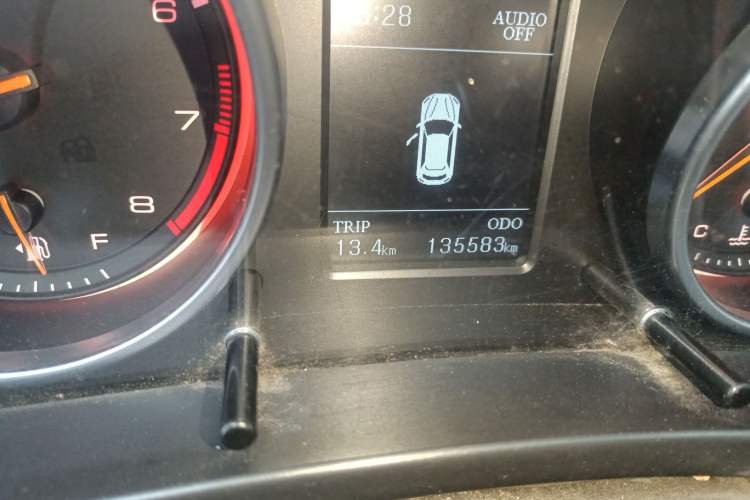 Used Hanteng X7 2016 1.5T Manual Luxury Edition Odometer Close Up