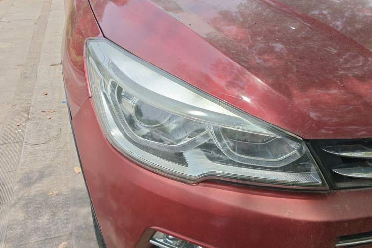 Used Hanteng X7 2016 2.0T DCT Luxury Edition Right Front Headlight