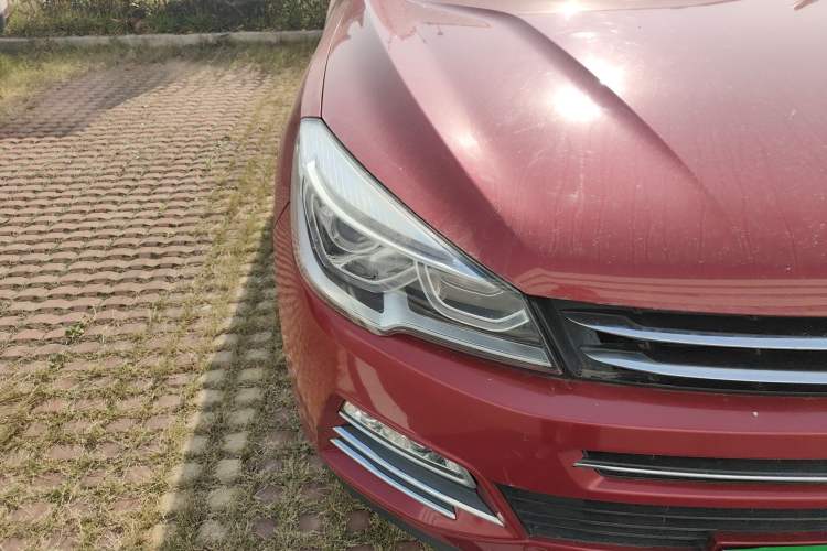 Used Hanteng X7 2016 1.5T Manual Luxury Edition Right Front Headlight