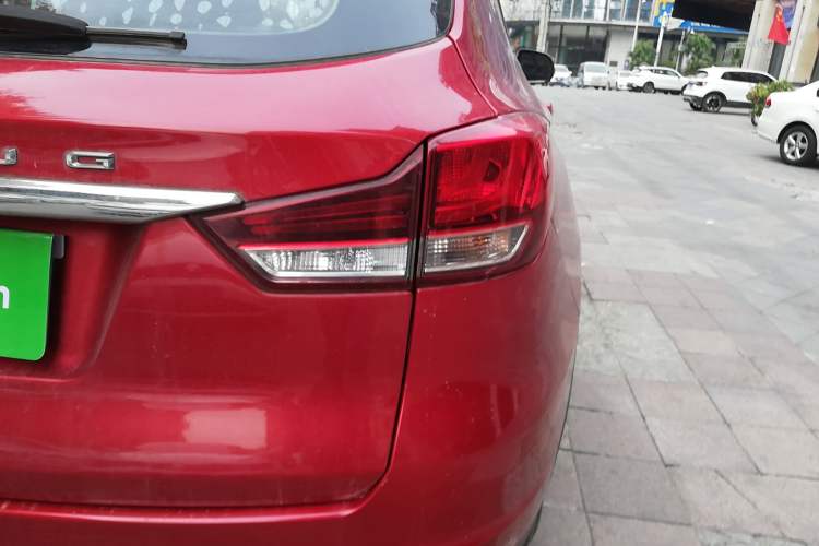 Used Hanteng X7 2016 1.5T Manual Comfort Model Right Rear Taillight