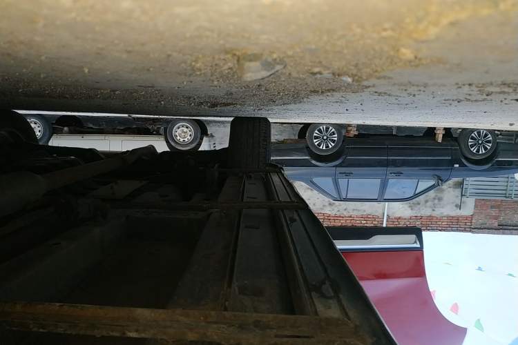 Used Hanteng X7 2016 1.5T Manual Luxury Edition Right Side Sill