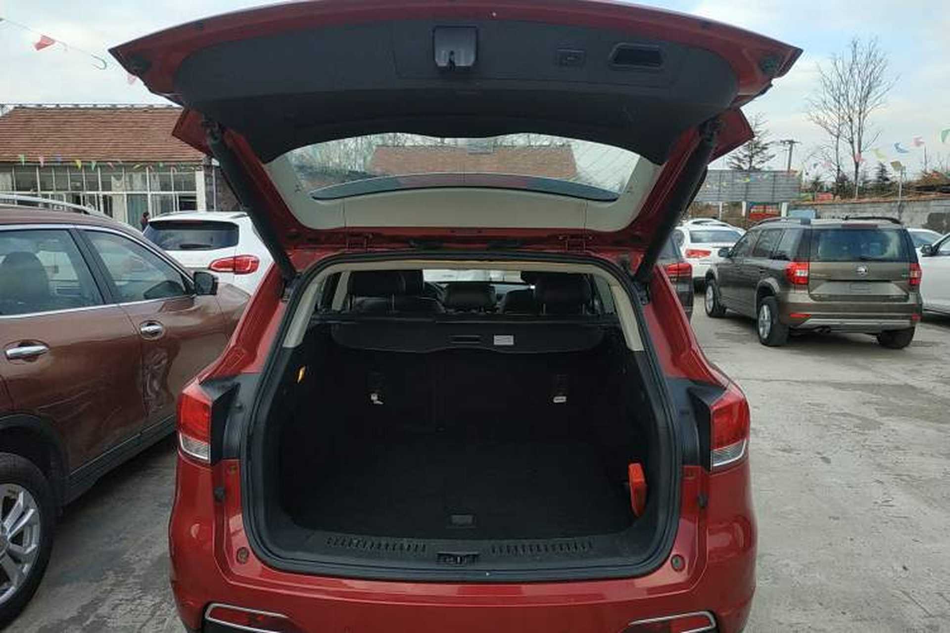 Used Hanteng X7 2016 1.5T Manual Luxury Edition Trunk