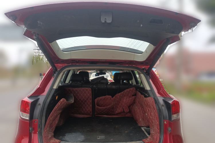Used Hanteng X7 2016 1.5T Manual Luxury Edition Trunk